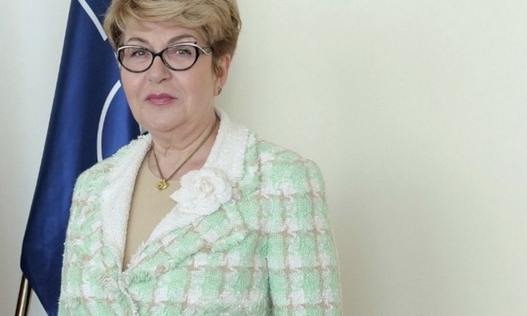 Генчовска чака Митрофонова, а тя на Шипка - Tribune.bg