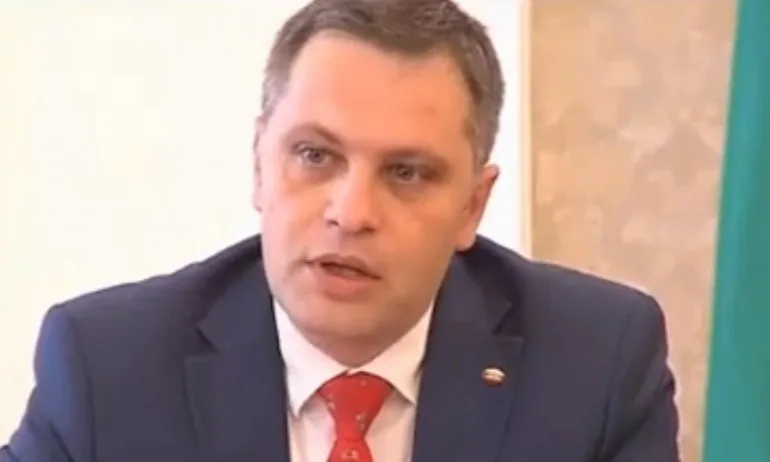 Александър Сиди: Очаквам почти ежедневно компромати да заливат обществото - Tribune.bg