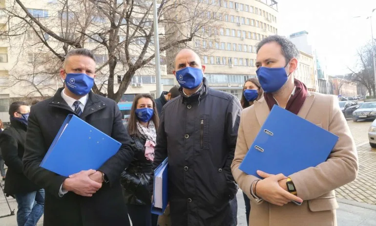 Цветанов все пак обяви че се е регистрирал за изборите първи - Tribune.bg