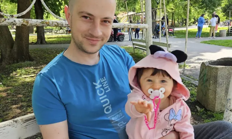 Въпреки усилията: Малката Амая издъхна, родителите ще съдят транспортната компания-убиец - Tribune.bg