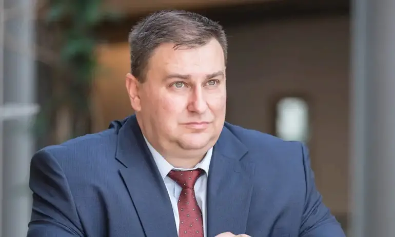 Емил Радев очаква подкрепа от ЕП за регламента за цифровизацията на съдебното сътрудничество - Tribune.bg