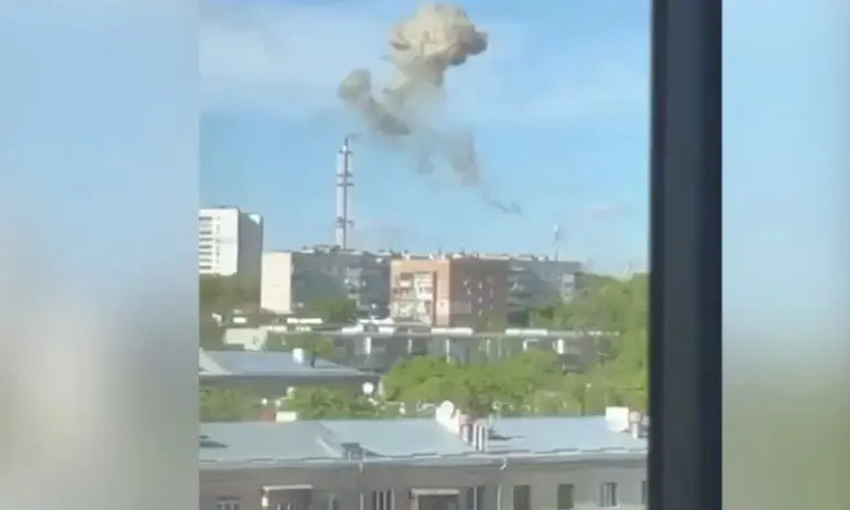 Голяма телевизионна кула в украинския град Харков беше разрушена, след