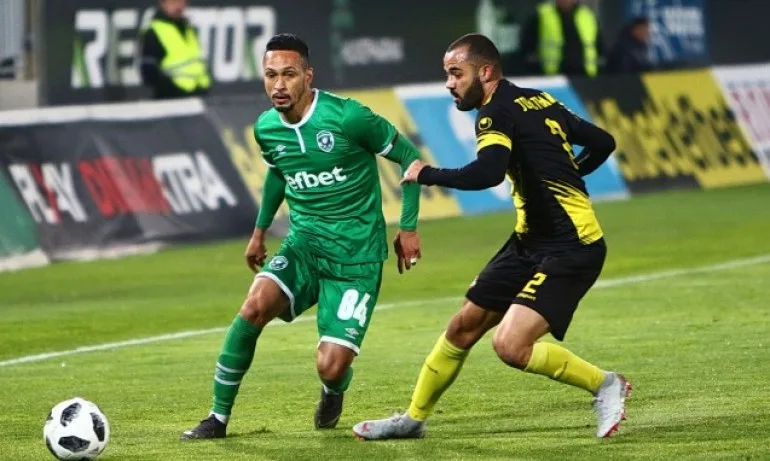 Лудогорец дръпна с пет точки на върха след класика срещу Ботев - Tribune.bg