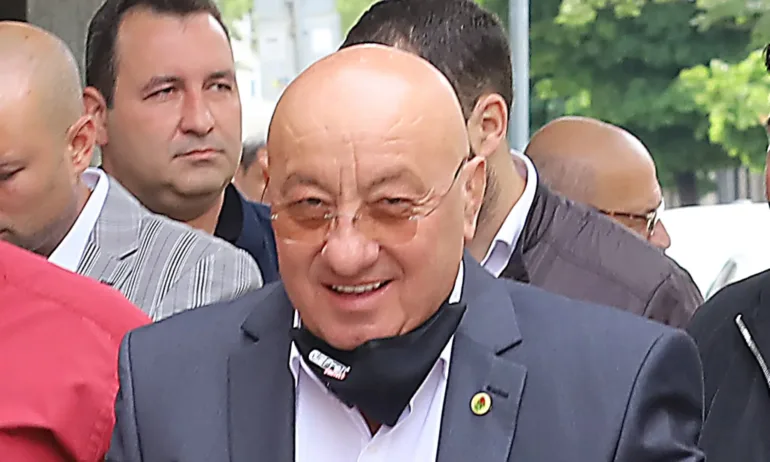 Георги Гергов стана архонт - Tribune.bg