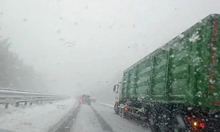 Отвориха автомагистрала Хемус и в двете посоки - Tribune.bg