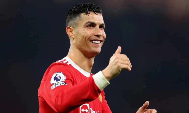 Клуб от Саудитска Арабия позлатява Роналдо - Tribune.bg