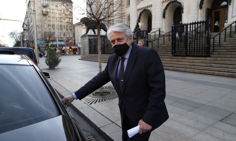 Рашков с нова идея за кварталните полицаи – да се грижат за болни вместо да търсят алкохолици и наркомани - Tribune.bg