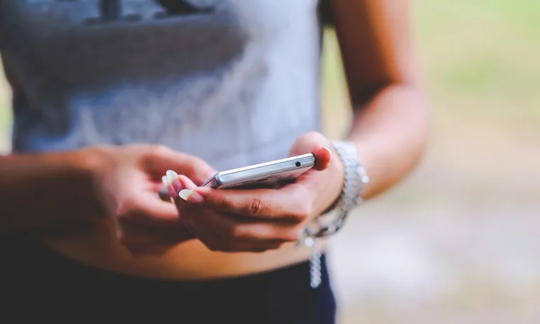 МОН стартира свой официален канал във Viber - Tribune.bg