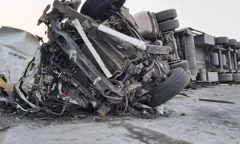 След катастрофата на АМ Тракия: Тежко остава състоянието на 3-годишното дете - Tribune.bg