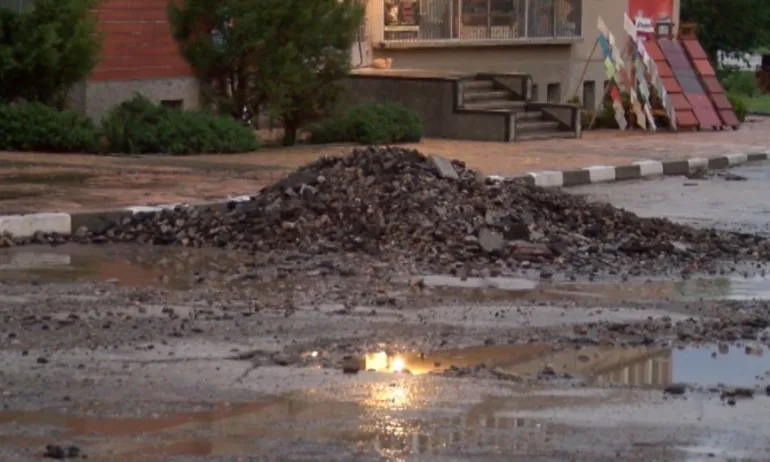 КЕВР започна проверка за проблема с водата в Стрелча - Tribune.bg