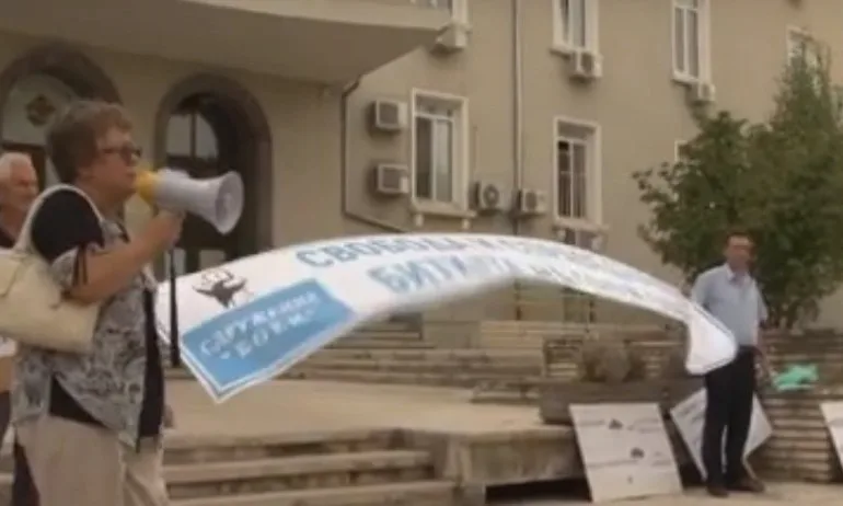 На протест на БОЕЦ в Стара Загора се явиха само организаторите - Tribune.bg