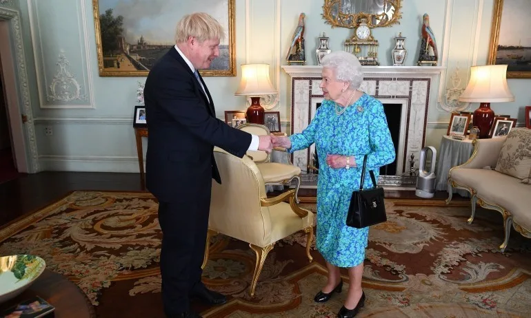 Монархът на Великобритания се намесва в Брекзит? - Tribune.bg