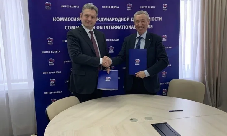 Пак в Москва: Обвиненият в шпионаж Николай Малинов подписа пътна карта с партията на Путин - Tribune.bg