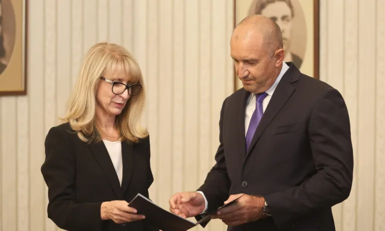 Сигналът на Грънчарова за изнудване кой да е в служебния кабинет е срещу Радев - Tribune.bg