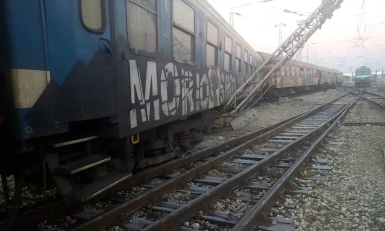 Влак излезе от релсите на Централната гара в София (ОБНОВЕНА) - Tribune.bg