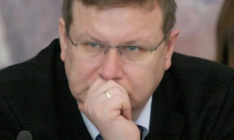 Дачков: Можеше да се организира нещо сериозно, а не този панаир, който спретна Мая Манолова - Tribune.bg