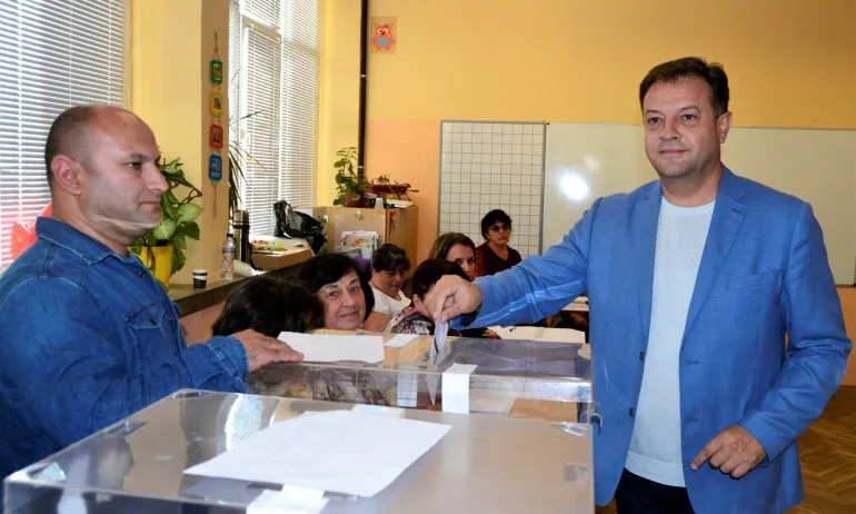 Панов: Гласувах за почтеността, реалните решения и децата на Велико Търново - Tribune.bg