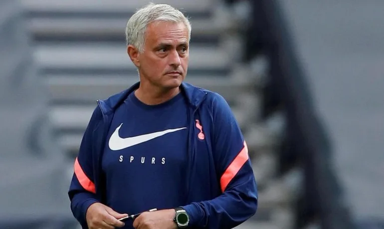 Тотнъм уволни Жозе Моуриньо - Tribune.bg
