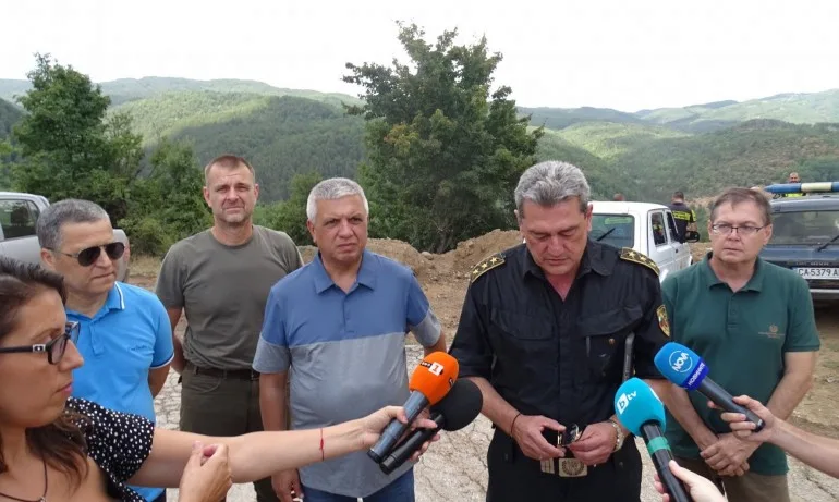 Комисар Николов: Българските пожарникари са спасили две села в Северна Македония - Tribune.bg
