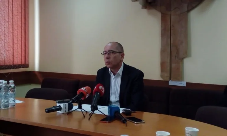 Д-р Константинов: Ако отхлабим мерките, ще започнат да умират повече хора - Tribune.bg