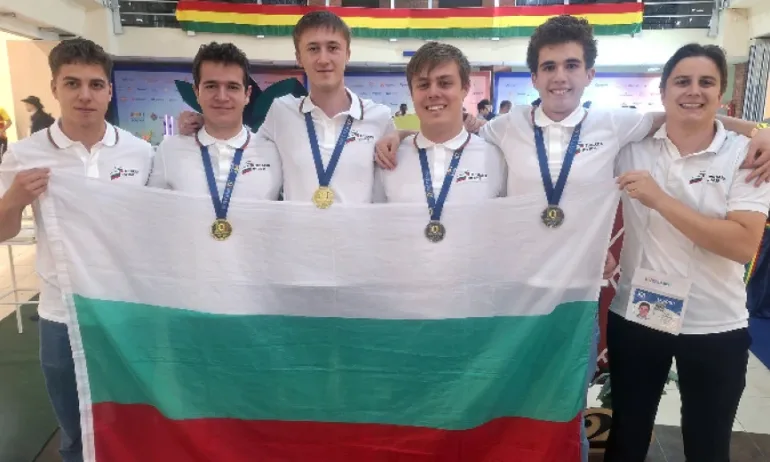 Българска гордост: Ученици спечелиха 2 златни и 2 сребърни медала от Международната олимпиада по информатика - Tribune.bg