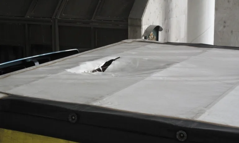 Гранични полицаи задържаха трима незаконни мигранти, укрити в камион - Tribune.bg