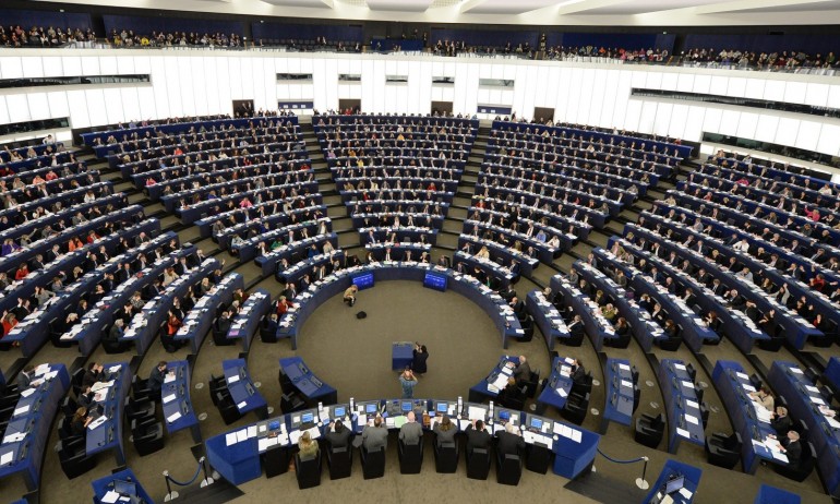 Евродепутатите гласуват спешна помощ от 1,2 млрд. евро за Украйна - Tribune.bg