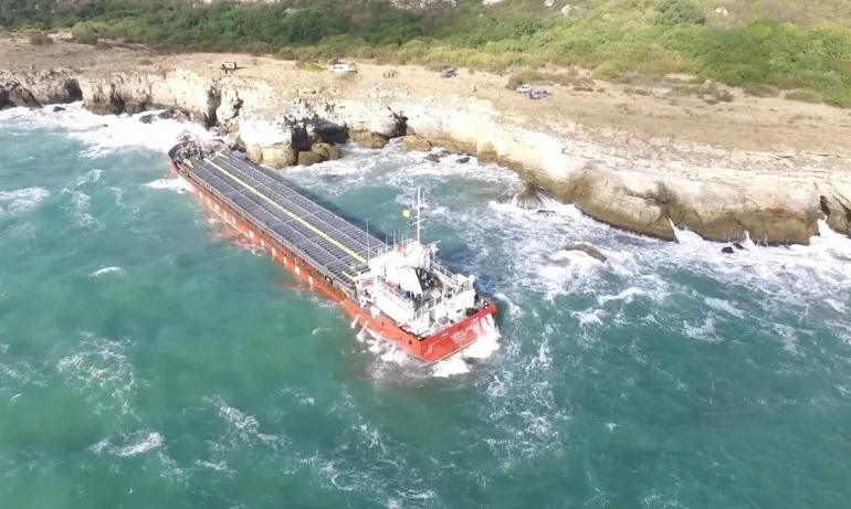 Следователи оглеждат на място Вера Су - Tribune.bg