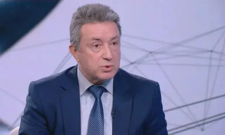 Янаки Стоилов: От 40 години едва ли е имало такъв упадък на политиката и държавността - Tribune.bg