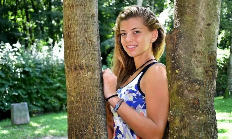 Дария Радулова e полуфиналистка на двойки в Румъния - Tribune.bg