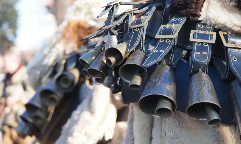 Сурва в Перник с последен уикенд - Tribune.bg