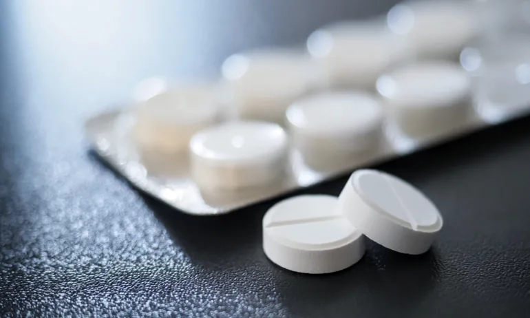 Спасиха живота на 13-годишно момиче в МБАЛ-Пазарджик, след като изпило неизвестно количество парацетамол - Tribune.bg