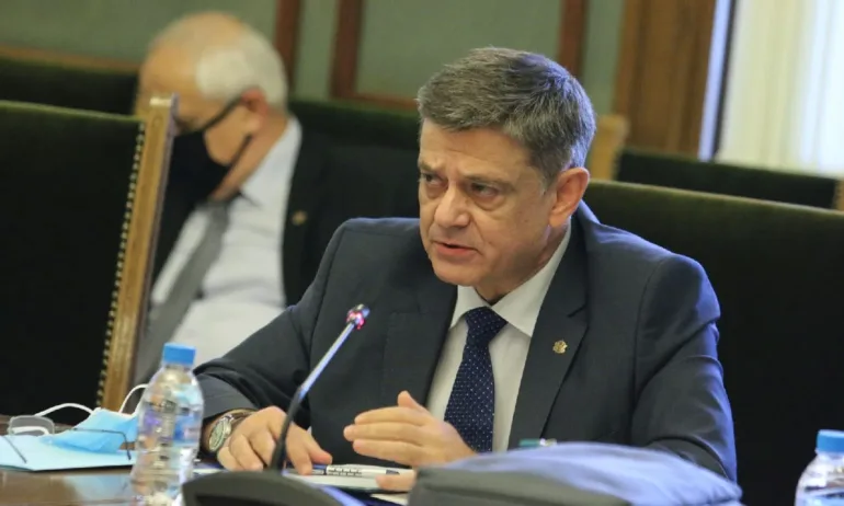 Ген. Попов: Необходими са още осем F-16, за да имаме ескадрила с прекрасни самолети - Tribune.bg