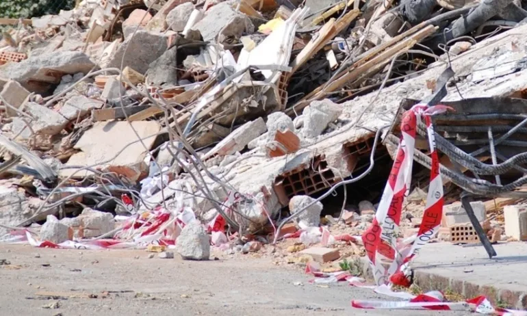 Протести отбелязват шест месеца от трагедията в Нови Сад - Tribune.bg