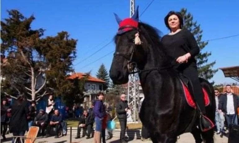 Защо Корнелия Нинова не може да стане премиер? - Tribune.bg