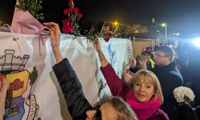 Мая Манолова: Управляват ни нови фашисти - (ВИДЕО) - Tribune.bg