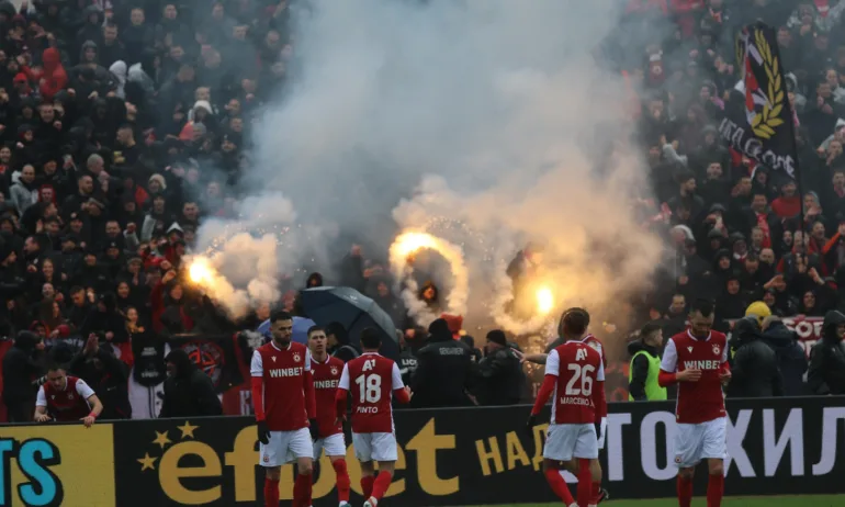 31 души са задържани по време на Вечното дерби - Tribune.bg