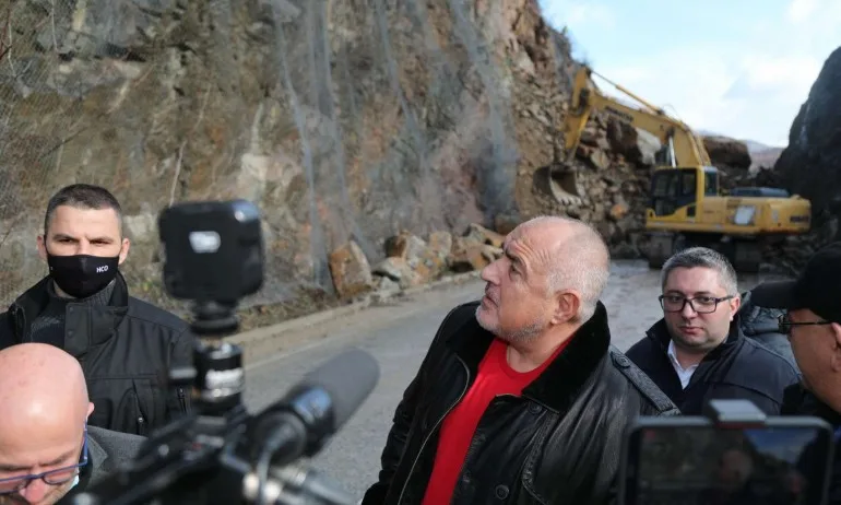 Борисов провери срутването в Искърското дефиле: Това е природата - Tribune.bg