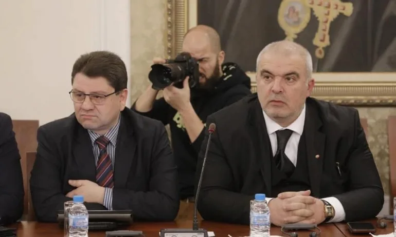 Маноил Манев: Разпространението на коронавирус придава нов нюанс на миграционния натиск - Tribune.bg