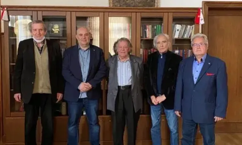 Главният прокурор Гешев почете паметта на акад. Антон Дончев - Tribune.bg