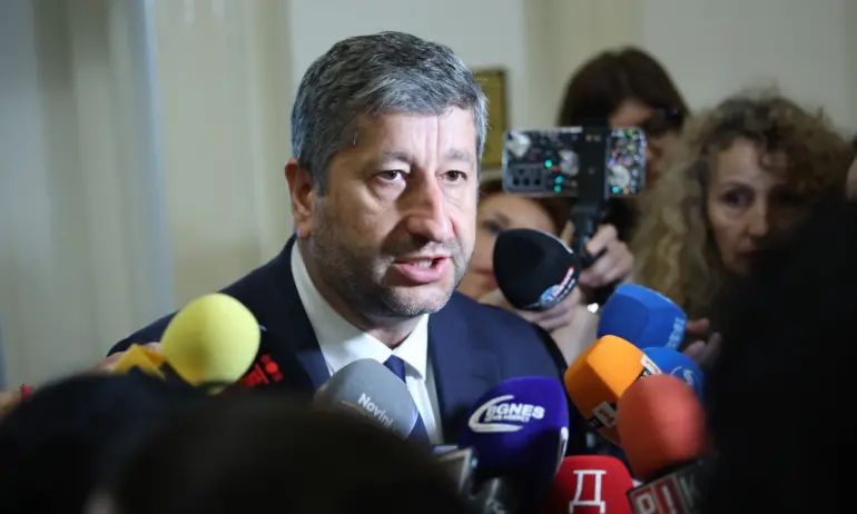 Ново отлагане на срещата на ГЕРБ-СДС и ПП-ДБ - Tribune.bg