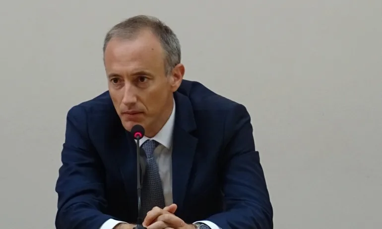 Вълчев: Учебната година вероятно ще бъде удължена до юли - Tribune.bg