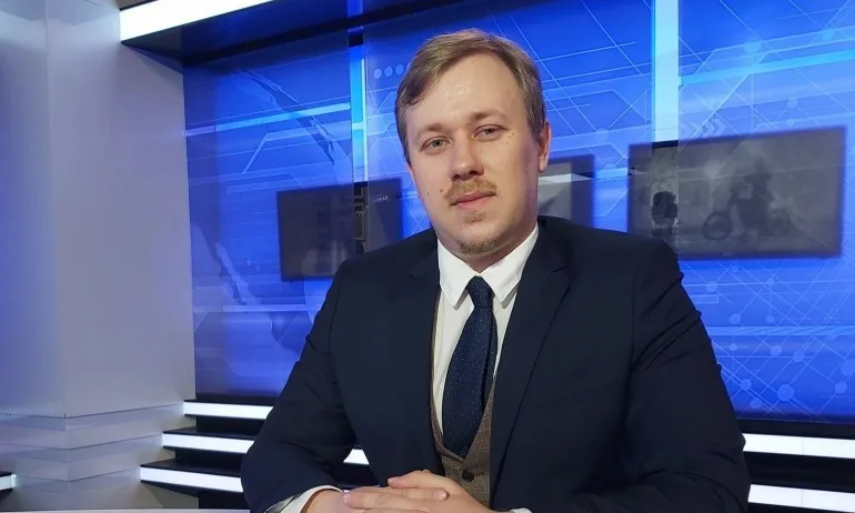 Направо да махаме Конституцията, да разтурим КС, че само го сезират, ще управляваме както на нас ни е добре... - Tribune.bg