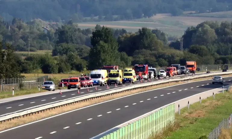 12 са вече загиналите при катастрофата на полски автобус в Хърватия - Tribune.bg