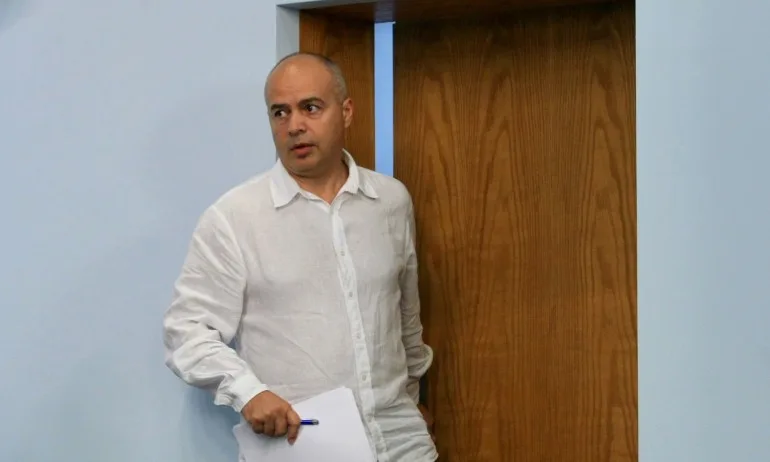 Конспиратори – БСП заподозряха, че намаляването на субсидиите е за да спре тяхната телевизия - Tribune.bg