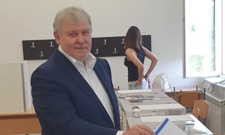 Румен Христов: Гласувах за стабилно мнозинство - Tribune.bg