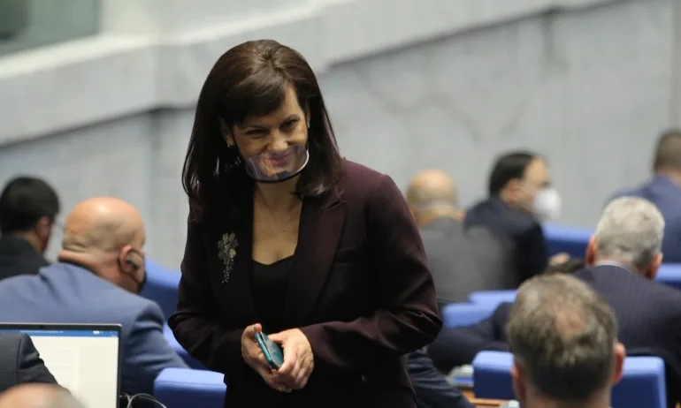 Даниела Дариткова: Цветан Цветанов работи в полза на ДПС - Tribune.bg