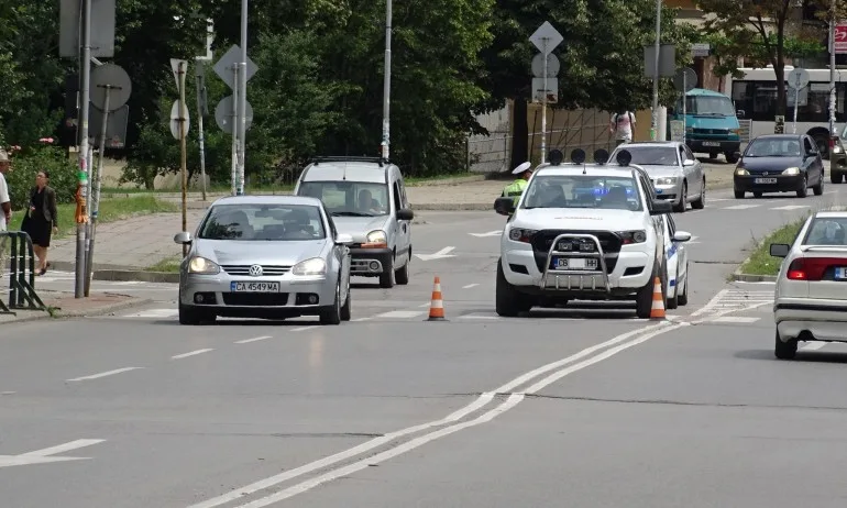 Джип блъсна дете на пешеходна пътека в Благоевград - Tribune.bg