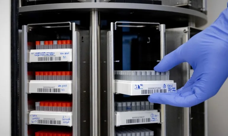 216 нови случая на коронавирус, със завършен имунизационен цикъл са 984 573 души - Tribune.bg