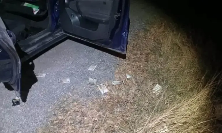 Криминално проявени са нападнали възрастен мъж и му откраднали 19 хил. лв. - Tribune.bg